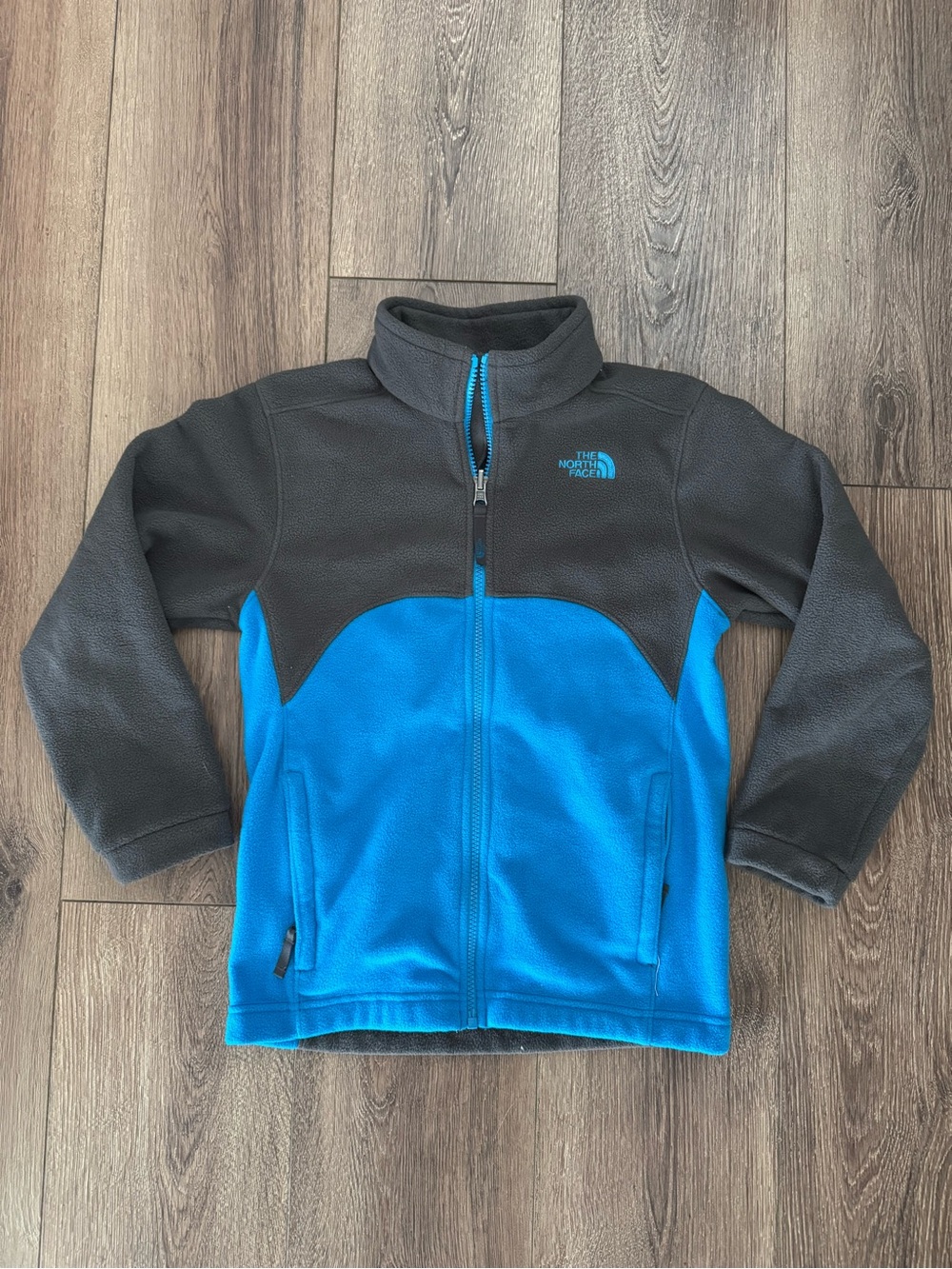 The North Face Glacier Fleece Zip Up Youth Jacket, Two-Tone Blue Charcoal
